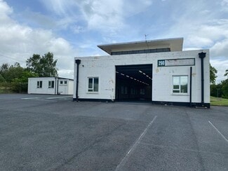 Plus de détails pour Oak Dr, Hartlebury - Industriel à louer