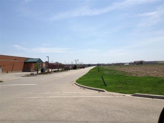 Plus de détails pour Station Dr & Lewis Dr, Oswego, IL - Terrain à vendre