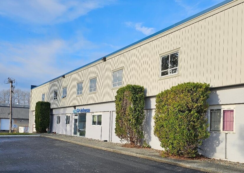 3121-3149 Production Way, Burnaby, BC à louer - Photo du bâtiment - Image 3 de 5