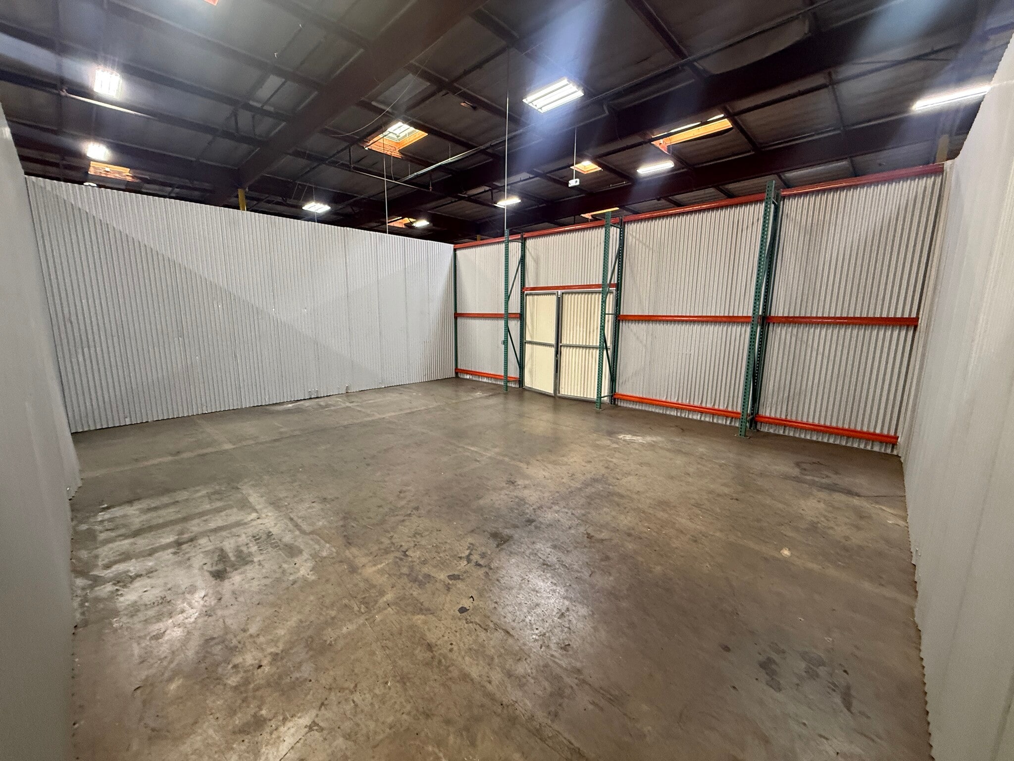 5625 E Firestone Blvd, South Gate, CA à louer Photo intérieure- Image 1 de 2