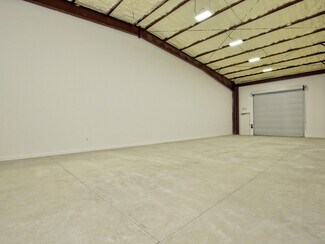 Plus de détails pour 401 S Chitalpa St, Leander, TX - Local d'activités à louer