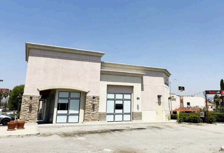 31731-31739 Castaic Rd, Castaic, CA à vendre - Photo du bâtiment - Image 2 de 2
