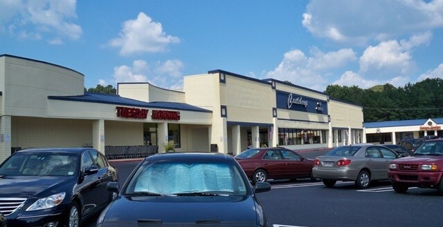 2421-2423 Shallowford Rd, Marietta, GA à louer - Photo du bâtiment - Image 3 de 16