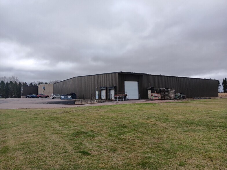 1412 Deleglise St, Antigo, WI à vendre - Photo du bâtiment - Image 3 de 12