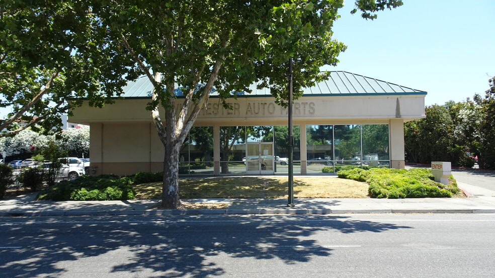 1366 S Winchester Blvd, San Jose, CA for lease - Building Photo - Image 3 of 6