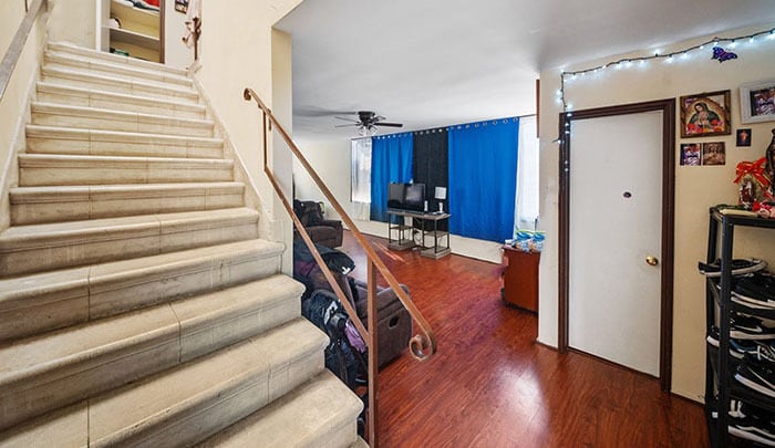 736 S Gramercy Dr, Los Angeles, CA for sale - Building Photo - Image 3 of 7