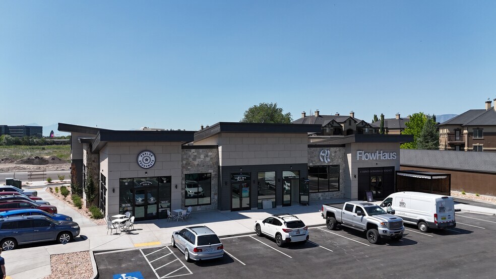 450 North County Blvd, Pleasant Grove, UT à vendre - Photo du bâtiment - Image 2 de 3