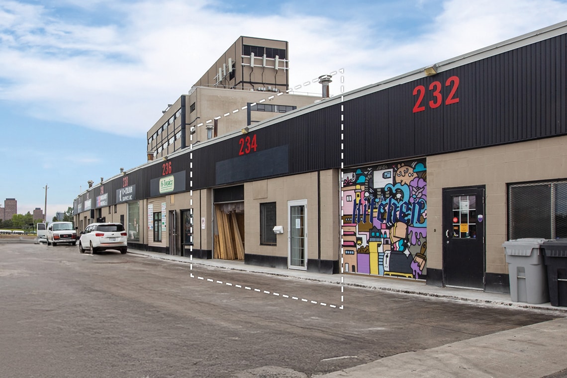 250 City Centre Ave, Ottawa, ON for lease Building Photo- Image 1 of 7