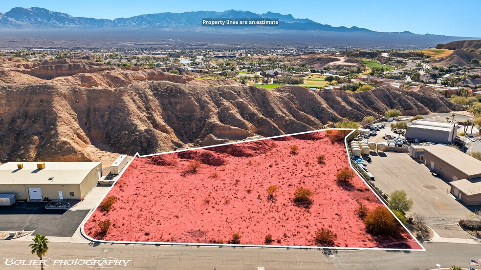 686 Mayan Cir, Mesquite, NV à vendre - Photo du bâtiment - Image 2 de 24