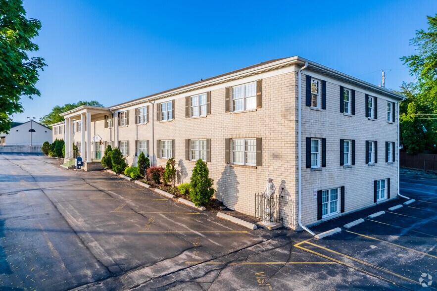 1345 W Mason St, Green Bay, WI à louer - Photo du bâtiment - Image 2 de 4