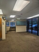1124 E Weisgarber Rd, Knoxville, TN for lease Interior Photo- Image 1 of 6