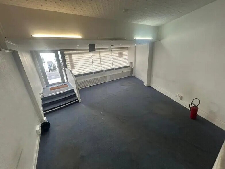 Rue De Presles, Paris for lease - Building Photo - Image 3 of 7