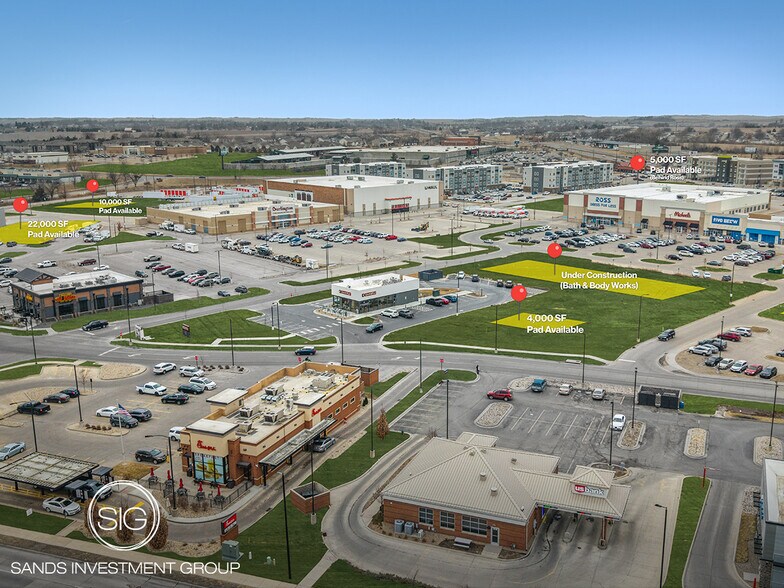 2600 Edgewood Rd SW, Cedar Rapids, IA à vendre - Photo du bâtiment - Image 1 de 7
