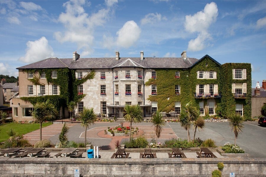 19 Castle St, Beaumaris for sale Building Photo- Image 1 of 15