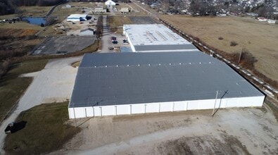 325 12th St SE, Linton, IN for lease Interior Photo- Image 1 of 5