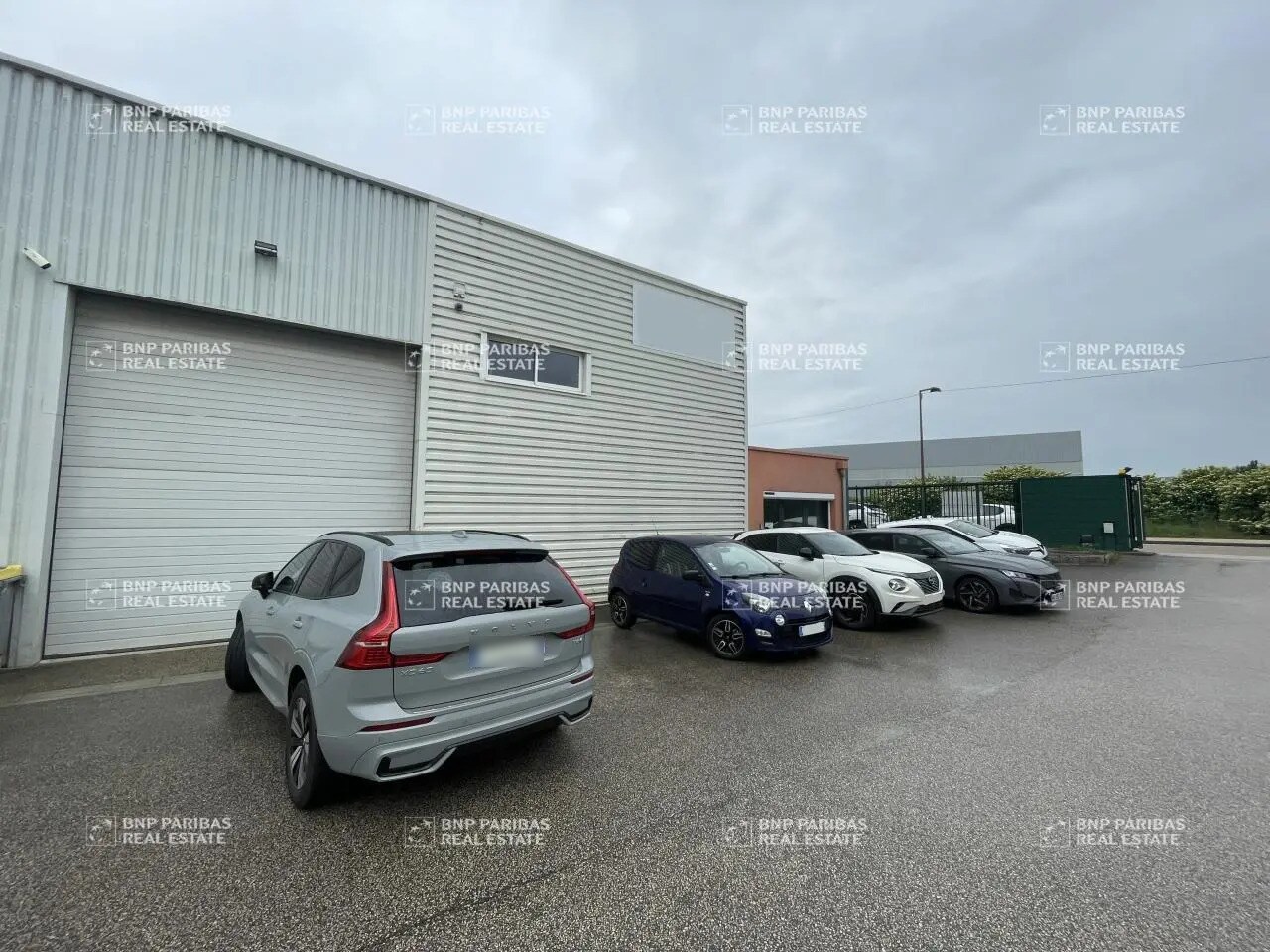 Flex in Saint-Apollinaire for sale Primary Photo- Image 1 of 15