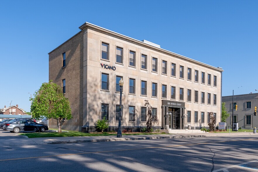78-84 Market St, Brantford, ON à louer - Photo du bâtiment - Image 2 de 8