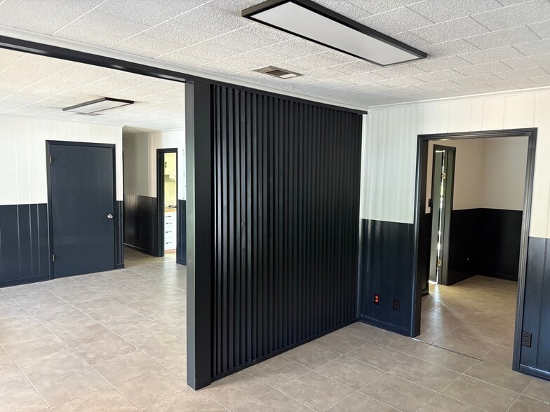 2512 Westwood Rd, Westlake, LA for lease - Interior Photo - Image 2 of 6