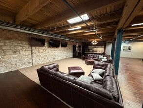 216 S Jefferson St, Chicago, IL à louer Photo intérieure- Image 1 de 5