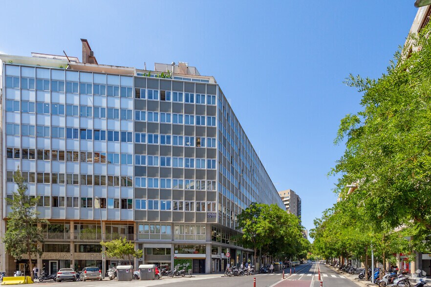 Bureau dans Barcelone, Barcelona à louer - Photo du bâtiment - Image 3 de 3