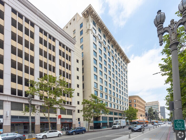 311 S Spring St, Los Angeles, CA à louer - Photo du bâtiment - Image 2 de 5