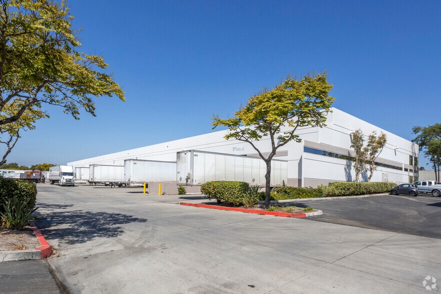 9654 Siempre Viva Rd, San Diego, CA for lease - Building Photo - Image 3 of 4