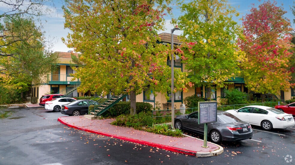 22231 Mulholland Hwy, Calabasas, CA à louer - Photo du bâtiment - Image 3 de 30