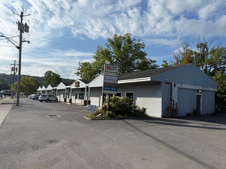 220-228 S Fulton St, Ithaca, NY à vendre - Photo du bâtiment - Image 2 de 7