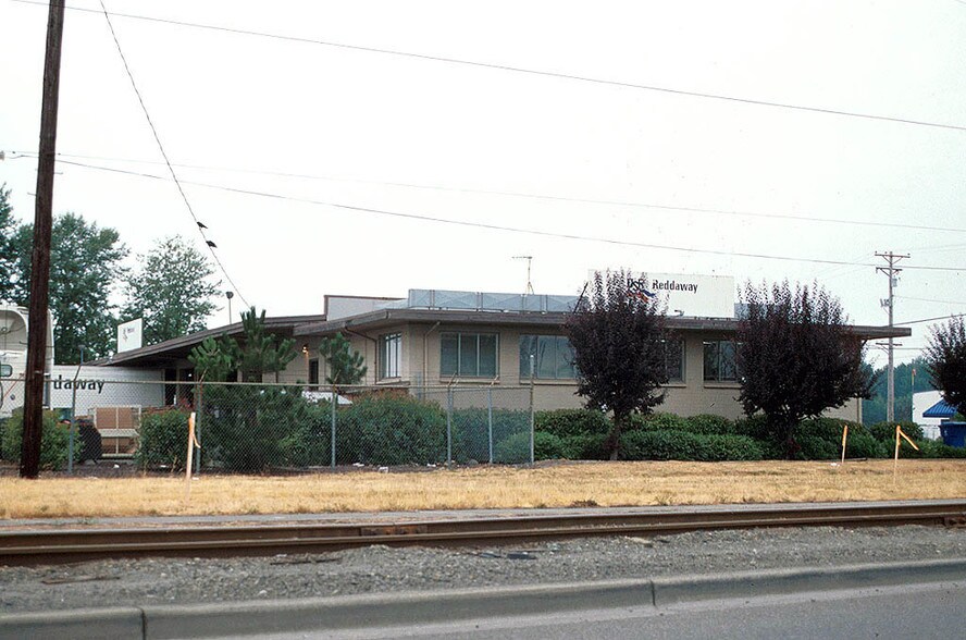 1955 E Lincoln Ave, Tacoma, WA for lease - Building Photo - Image 3 of 5
