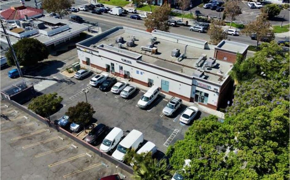 122 E 17th St, Santa Ana, CA for sale - Building Photo - Image 3 of 6