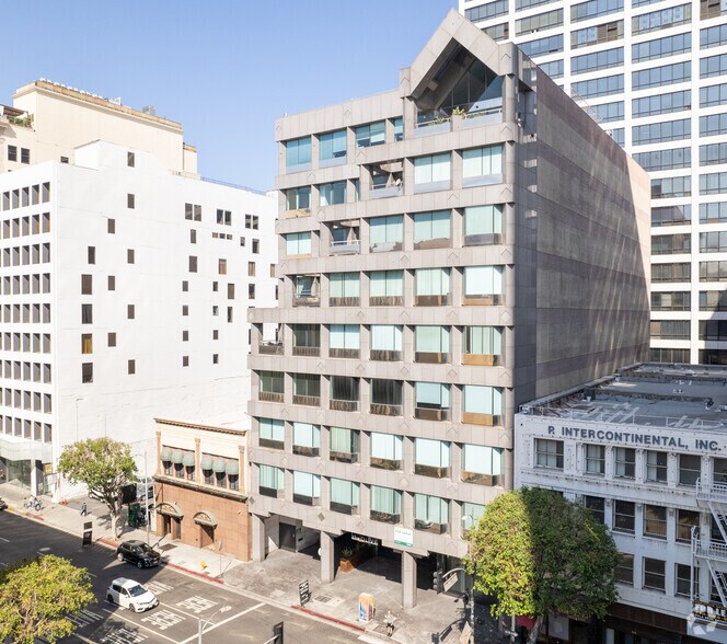 631 S Olive St, Los Angeles, CA à louer - Photo du bâtiment - Image 1 de 5