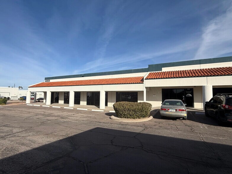 4003 E Speedway Blvd, Tucson, AZ à louer - Photo du bâtiment - Image 2 de 7