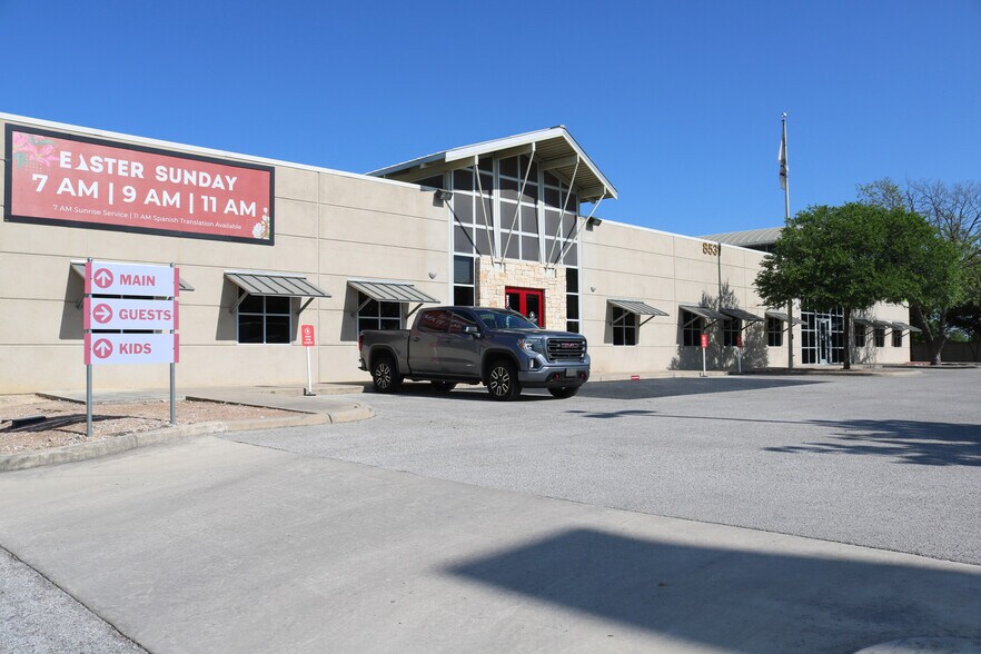 8531 W Loop 1604 N, San Antonio, TX à vendre - Photo du bâtiment - Image 3 de 18