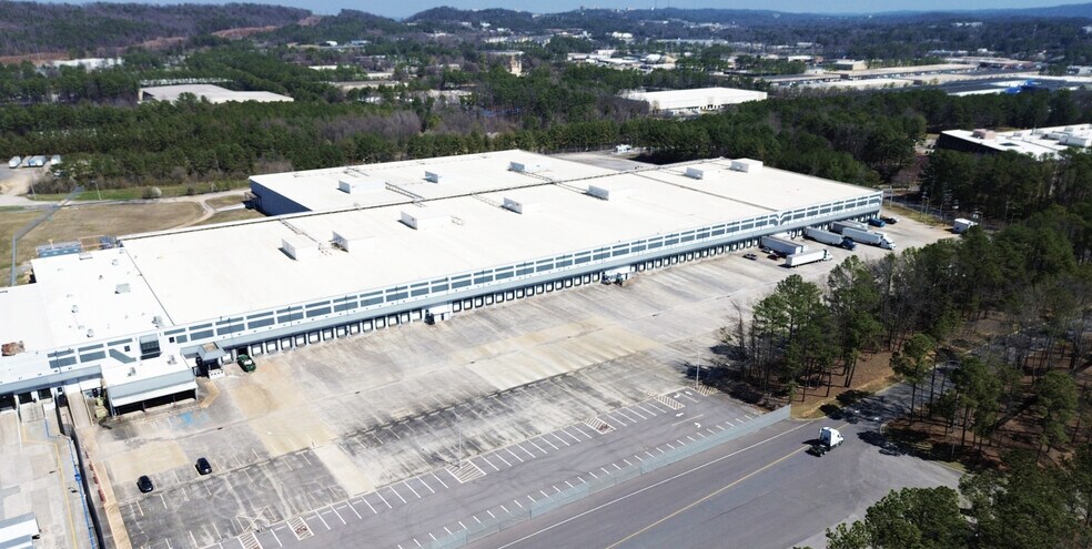 400 Industrial Dr, Birmingham, AL à louer - Photo du bâtiment - Image 1 de 12