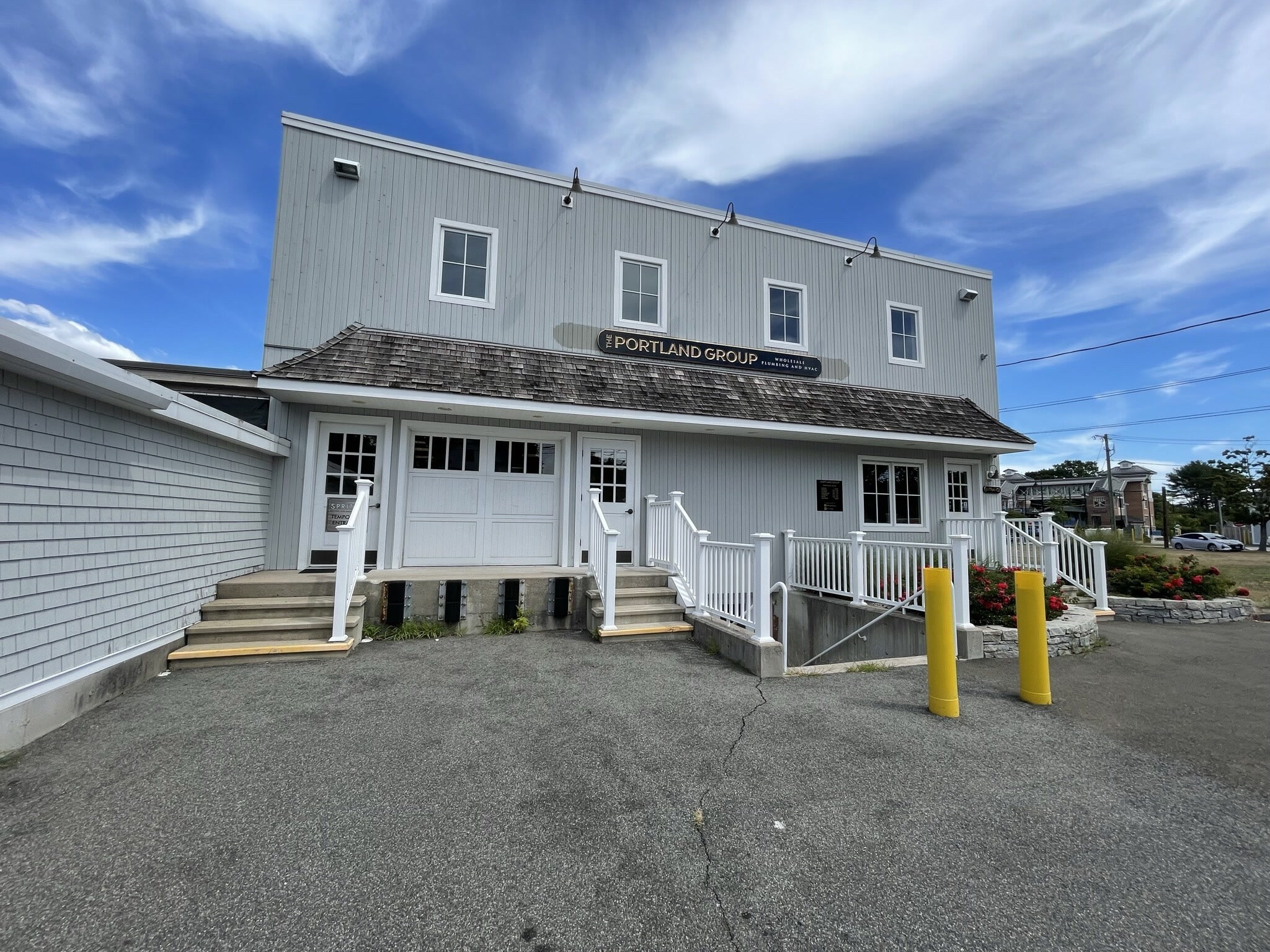 27 W Main St, Clinton, CT for lease Building Photo- Image 1 of 2