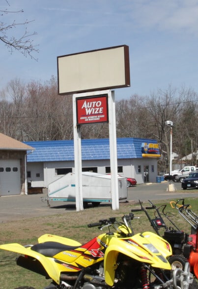 825 John Fitch Blvd, South Windsor, CT for sale - Building Photo - Image 3 of 3