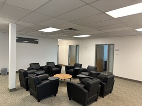 65 E Wadsworth Park Dr, Draper, UT à louer Photo intérieure- Image 2 de 20