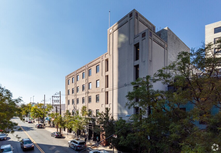 4915 St. Elmo Ave, Bethesda, MD à louer - Photo du bâtiment - Image 2 de 11