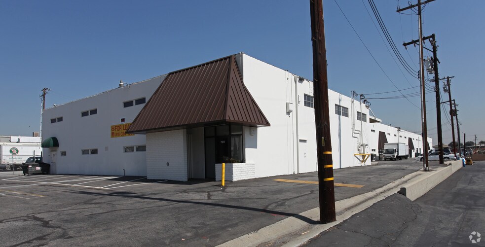 708-718 S Vail Ave, Montebello, CA à louer - Photo principale - Image 1 de 27