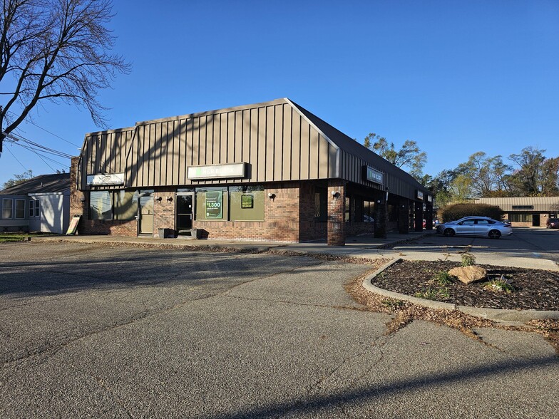 47549-47567 Van Dyke Ave, Utica, MI à louer - Photo du bâtiment - Image 2 de 6