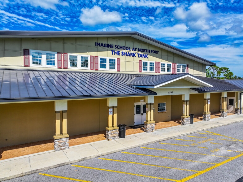 2597 Sycamore St, North Port, FL for sale - Building Photo - Image 2 of 14