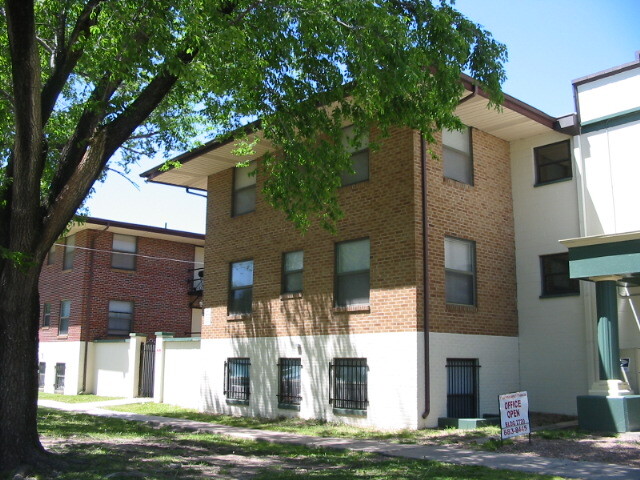 2704-2810 E 9th st, Wichita, KS à vendre - Photo principale - Image 1 de 7