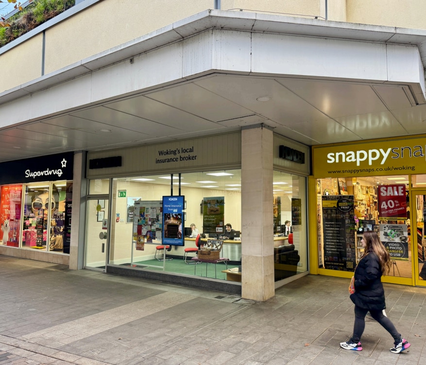 43 Wolsey Walk, Woking à louer Photo du bâtiment- Image 1 de 2