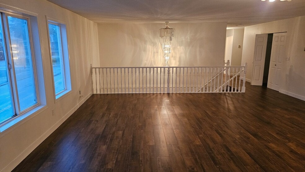 2993 272 St, Aldergrove, BC à louer - Photo du bâtiment - Image 2 de 8