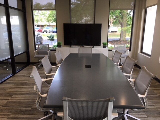 3989 Research Park Dr, Ann Arbor, MI à louer - Photo du bâtiment - Image 3 de 17