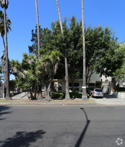 741 S Hobart Blvd, Los Angeles, CA à vendre - Photo du bâtiment - Image 3 de 64