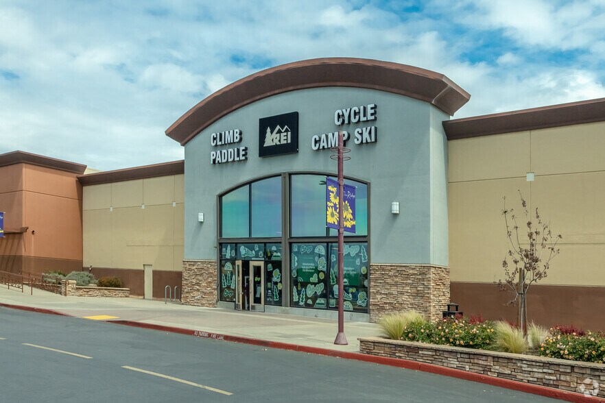 1140-1152 Galleria Blvd, Roseville, CA for sale - Building Photo - Image 2 of 4