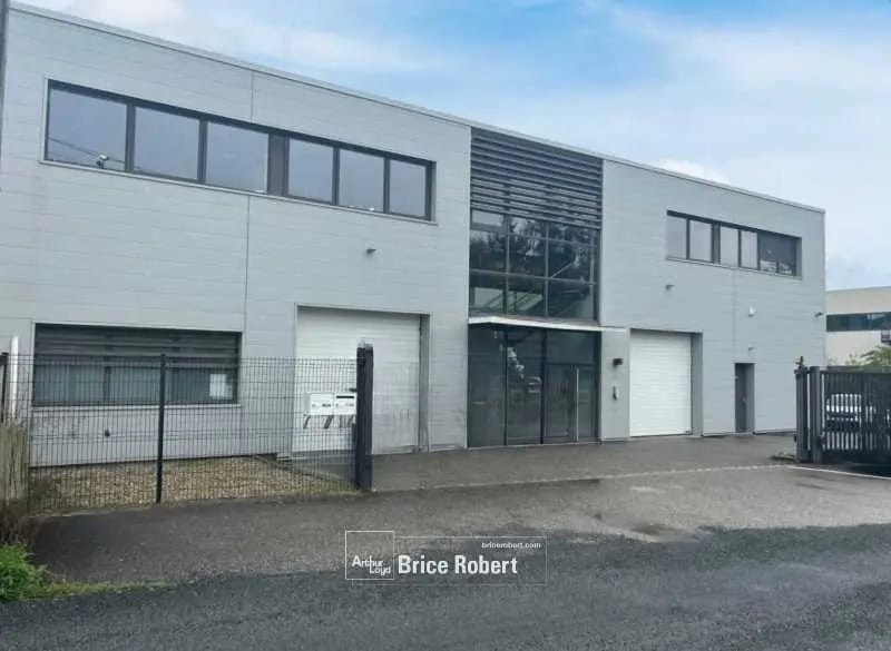 Flex in Champagne-au-Mont-d'Or for sale Building Photo- Image 1 of 7