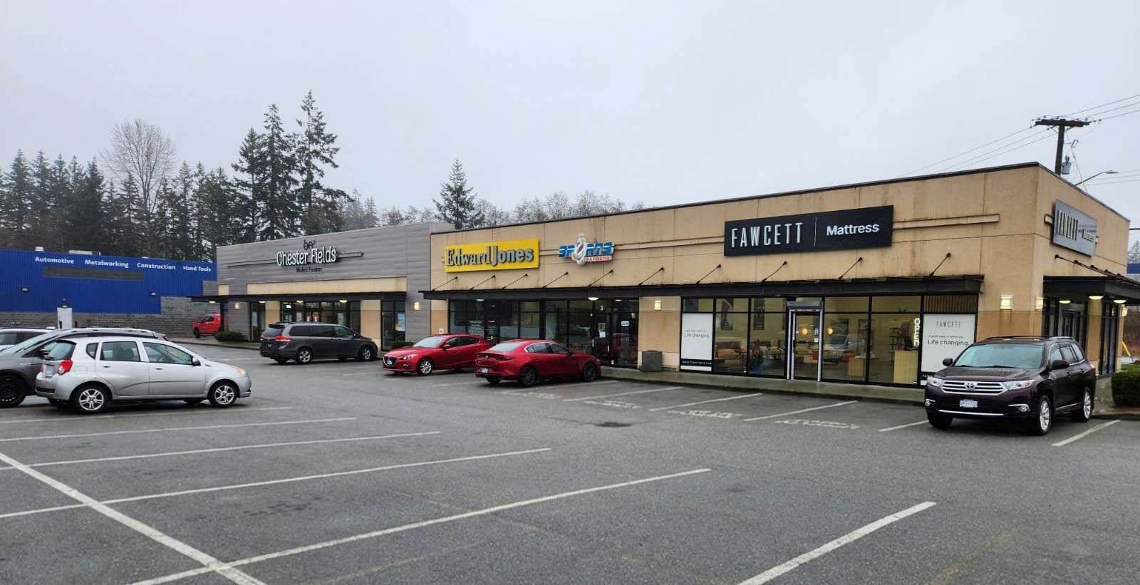 4906 Wellington Rd, Nanaimo, BC for lease Primary Photo- Image 1 of 4