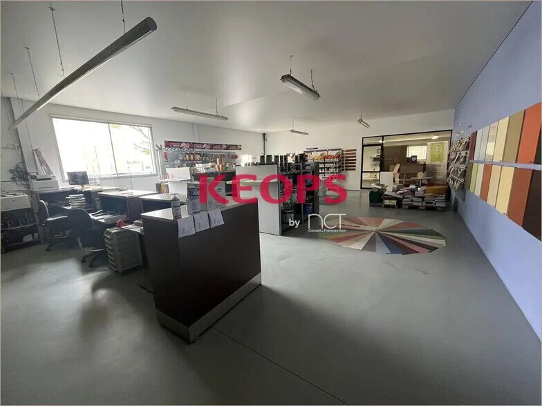 Flex in Saint-Alban for lease - Building Photo - Image 3 of 6